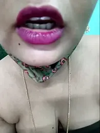 Ramya-hot-gueen webcam model stream image