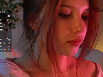 _Q_ webcam bongacams model stream image