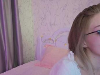 vialeta-baby webcam model stream image