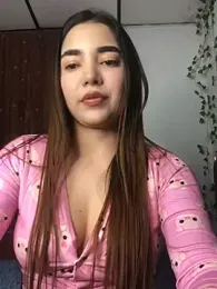 DulceChloe99 webcam model stream image