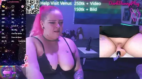 DarkBunnyPlay webcam model stream image