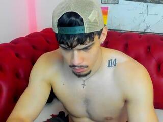 Ridge Hunter webcam model stream image