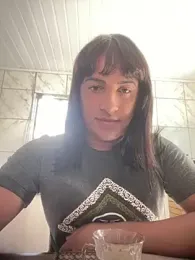 larysinha webcam model stream image