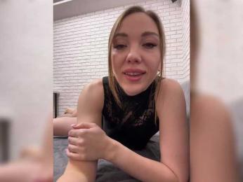 KitFox webcam model stream image