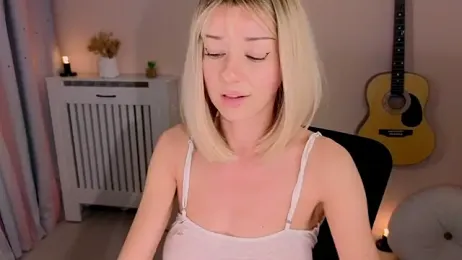 Lenamuti25 webcam stripchat model stream image