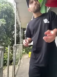 JE1999_28 webcam model stream image