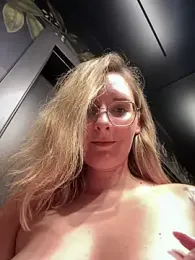 The_Snowwhitee stripchat stream image, 20.05.2025 18:30