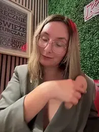 The_Snowwhitee stripchat stream image, 28.05.2025 19:10