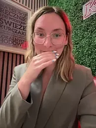 The_Snowwhitee stripchat stream image, 31.05.2025 21:00