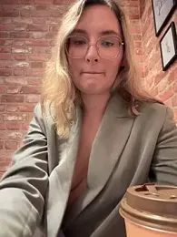 The_Snowwhitee stripchat stream image, 05.06.2025 09:10
