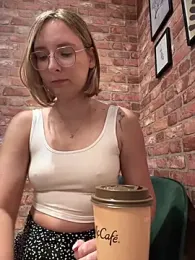 The_Snowwhitee stripchat stream image, 19.06.2025 08:30
