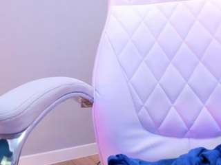 akura011 camsoda stream image