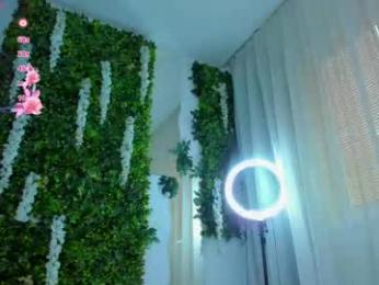 zinasquirts chaturbate stream image