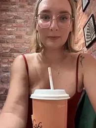The_Snowwhitee stripchat stream image, 18.07.2025 19:10