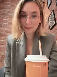 The_Snowwhitee stripchat stream image, 18.07.2025 19:10