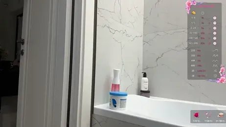 avroramey stripchat stream image