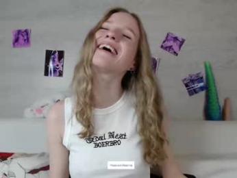 b4by_emilia chaturbate stream image, 28.07.2025 08:00