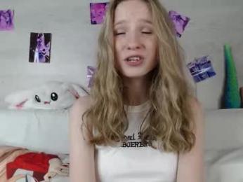 b4by_emilia chaturbate stream image, 28.07.2025 08:00