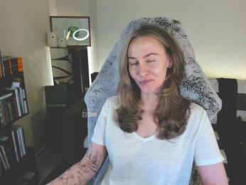 Adamova_Eva bongacams stream image, 13.02.2025 19:20