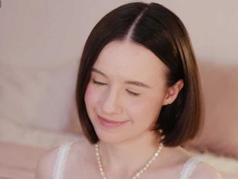 MissEssie bongacams stream image, 08.08.2025 18:00