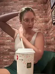 The_Snowwhitee stripchat stream image, 08.08.2025 19:10