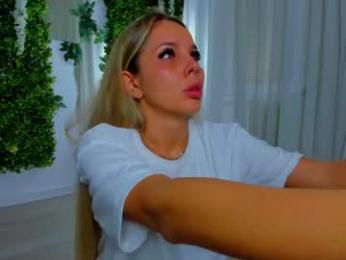 zinasquirts chaturbate stream image