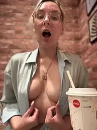 The_Snowwhitee stripchat stream image, 13.08.2025 19:10
