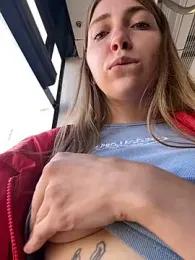 Sunny___Bunny stripchat stream image, 17.08.2025 09:10