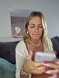 Ly_die stripchat stream image, 01.09.2025 07:30