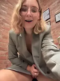 The_Snowwhitee stripchat stream image, 02.09.2025 19:10