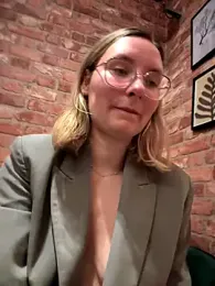 The_Snowwhitee stripchat stream image, 10.09.2025 19:10