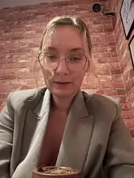 The_Snowwhitee stripchat stream image, 14.09.2025 08:10