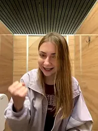 Sunny___Bunny stripchat stream image, 18.09.2025 08:10