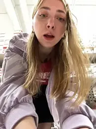 Sunny___Bunny stripchat stream image, 18.09.2025 08:10