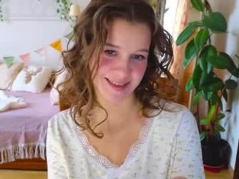 eli_sun chaturbate stream image, 17.02.2025 09:30