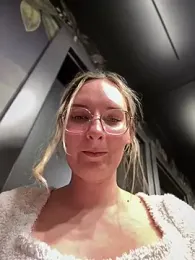The_Snowwhitee stripchat stream image, 18.02.2025 19:10