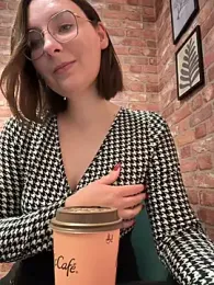 The_Snowwhitee stripchat stream image, 01.10.2025 08:20