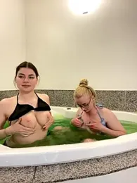 EllyNora stripchat stream image, 04.10.2025 17:40