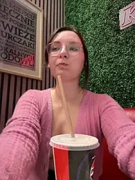 The_Snowwhitee stripchat stream image, 05.10.2025 09:00