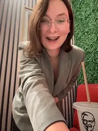 The_Snowwhitee stripchat stream image, 08.10.2025 19:00
