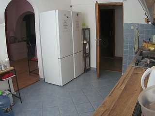 voyeurcam-julmodels-kitchen camsoda stream image