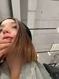 DollyTall stripchat stream image