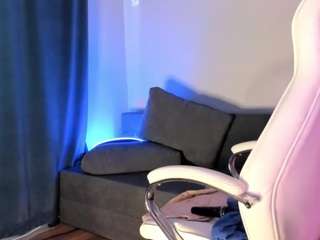 akura011 camsoda stream image