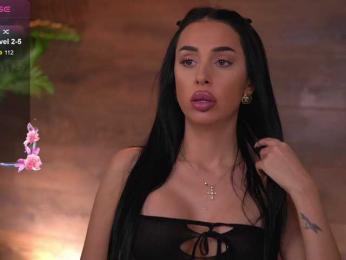 KairaAndrews bongacams stream image