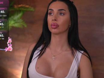 KairaAndrews bongacams stream image