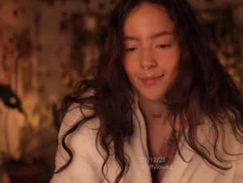 effylowell_ chaturbate stream image, 10.12.2025 01:50