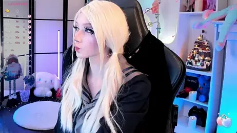 MilkyCute stripchat stream image