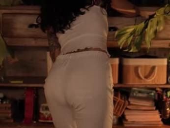 effylowell_ chaturbate stream image, 13.01.2026 01:50