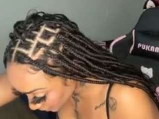 iambaldheadbrittany camsoda stream image