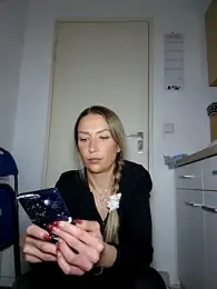 -Jeany- stripchat stream image, 22.01.2026 00:40
